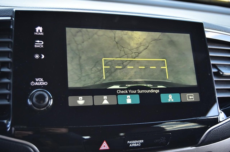 Honda Passport Vehicle Full-screen Gallery Image 15