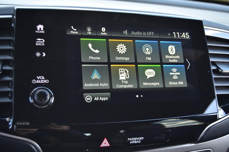Honda Passport Vehicle Full-screen Gallery Image 16