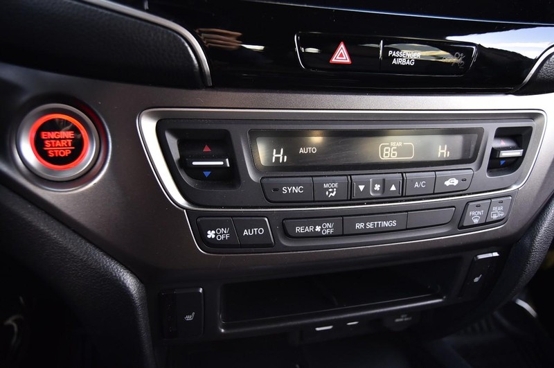 Honda Passport Vehicle Full-screen Gallery Image 17