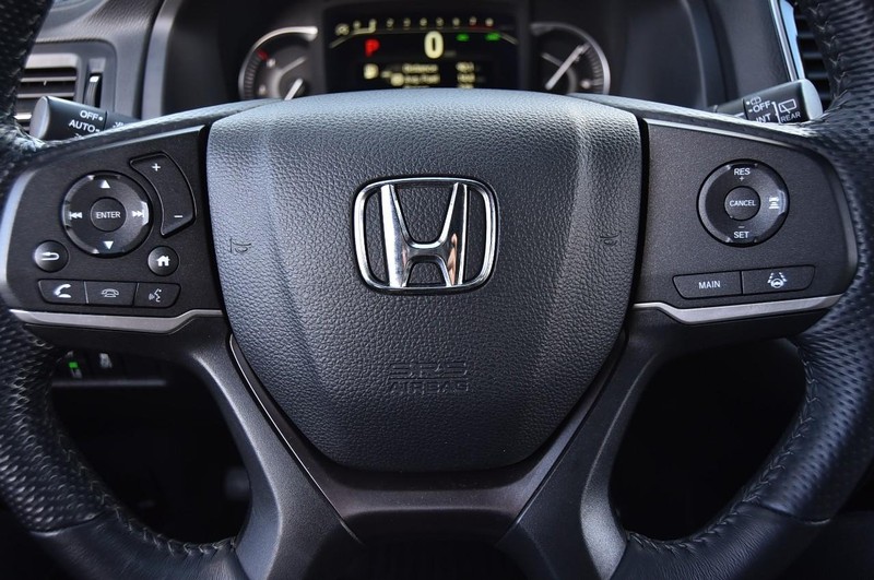 Honda Passport Vehicle Full-screen Gallery Image 23