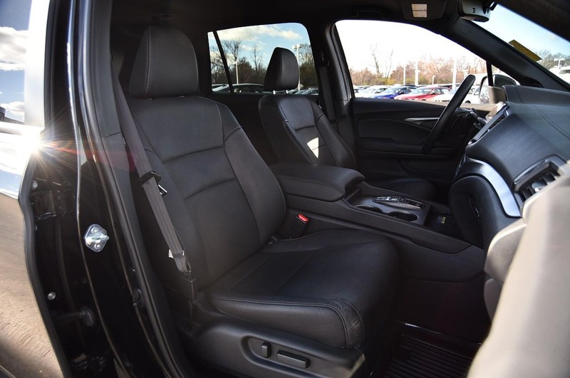 Honda Passport Vehicle Full-screen Gallery Image 25