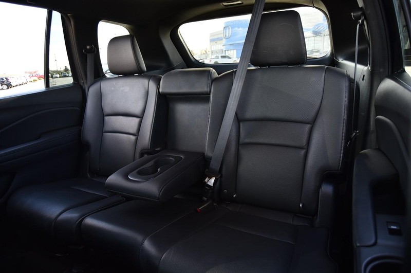 Honda Passport Vehicle Full-screen Gallery Image 27