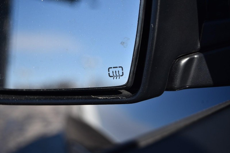 Jeep Compass Vehicle Full-screen Gallery Image 9