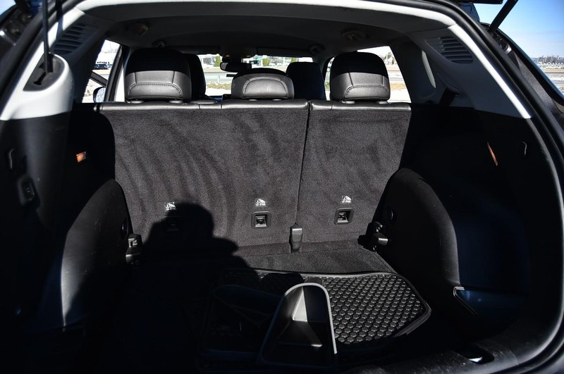 Jeep Compass Vehicle Full-screen Gallery Image 24