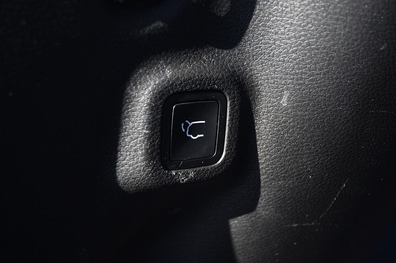 Jeep Compass Vehicle Full-screen Gallery Image 25