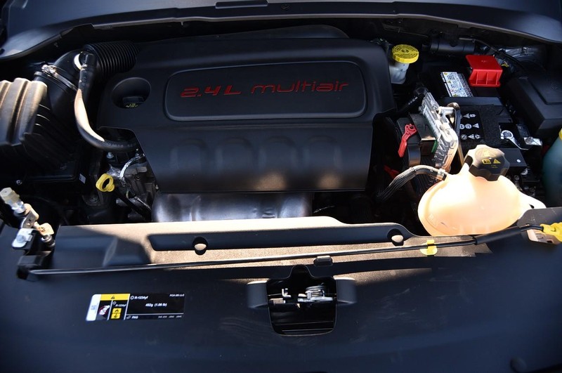 Jeep Compass Vehicle Full-screen Gallery Image 26