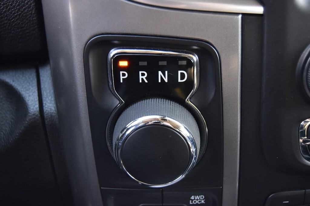 Ram 1500 Classic Vehicle Full-screen Gallery Image 18