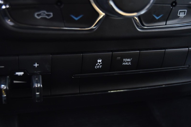 Ram 1500 Classic Vehicle Image 16