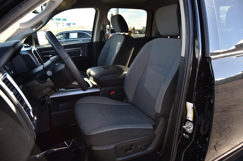 Ram 1500 Classic Vehicle Image 20