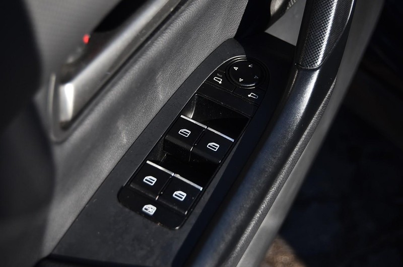 Mazda CX-50 Vehicle Image 08