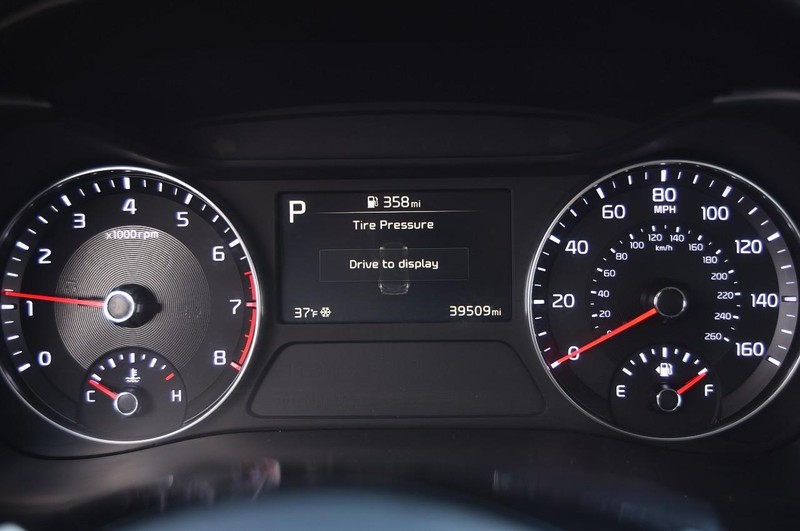 Kia Forte Vehicle Full-screen Gallery Image 10