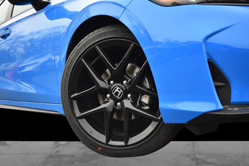 Honda Civic Hatchback Vehicle Image 03