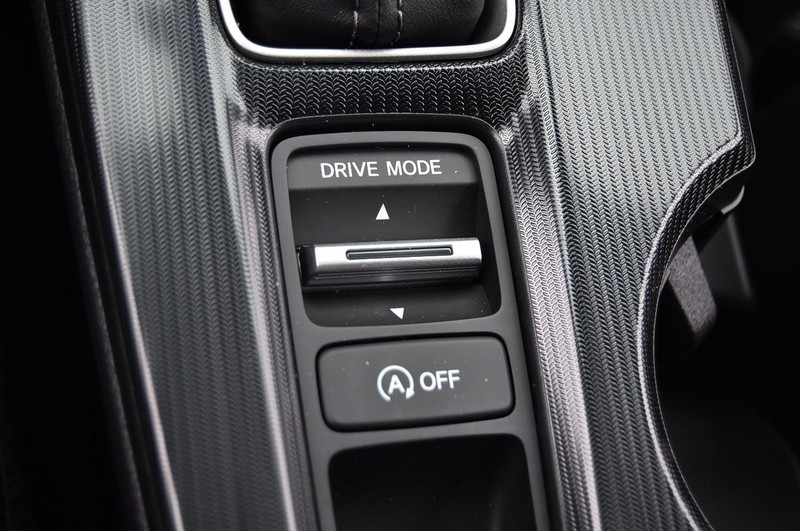 Honda Civic Hatchback Vehicle Image 17