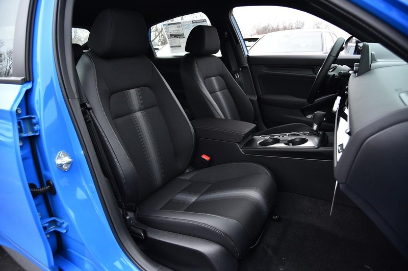 Honda Civic Hatchback Vehicle Image 21