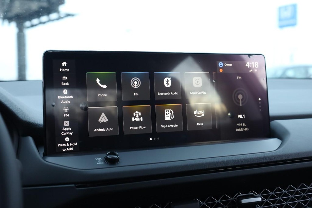 Honda Accord Hybrid Vehicle Full-screen Gallery Image 12