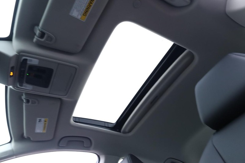 Honda Accord Hybrid Vehicle Image 09