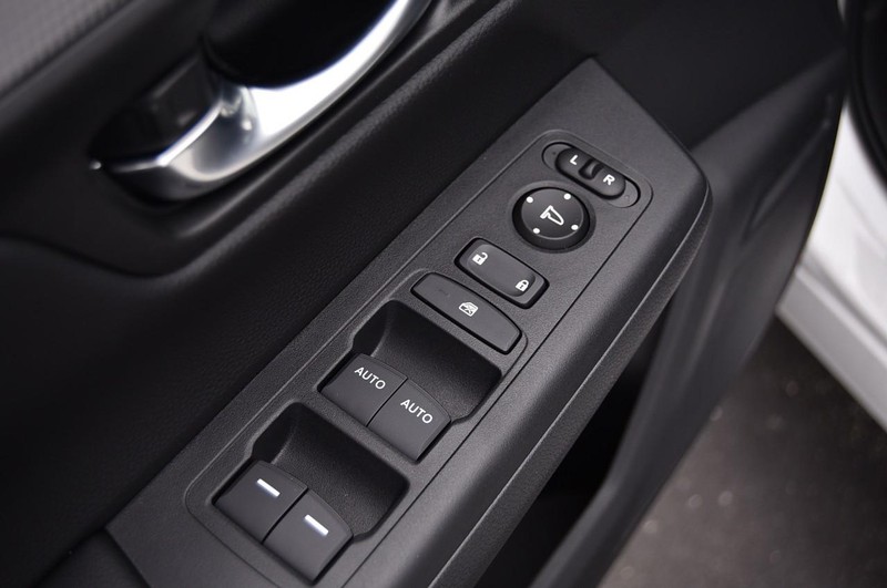 Honda CR-V Hybrid Vehicle Image 08