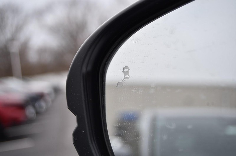 Honda CR-V Hybrid Vehicle Image 09