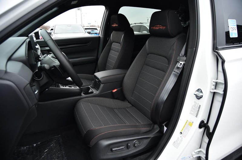 Honda CR-V Hybrid Vehicle Image 21