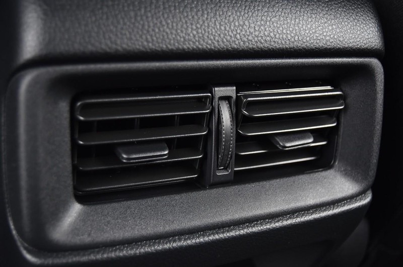 Honda CR-V Hybrid Vehicle Image 25