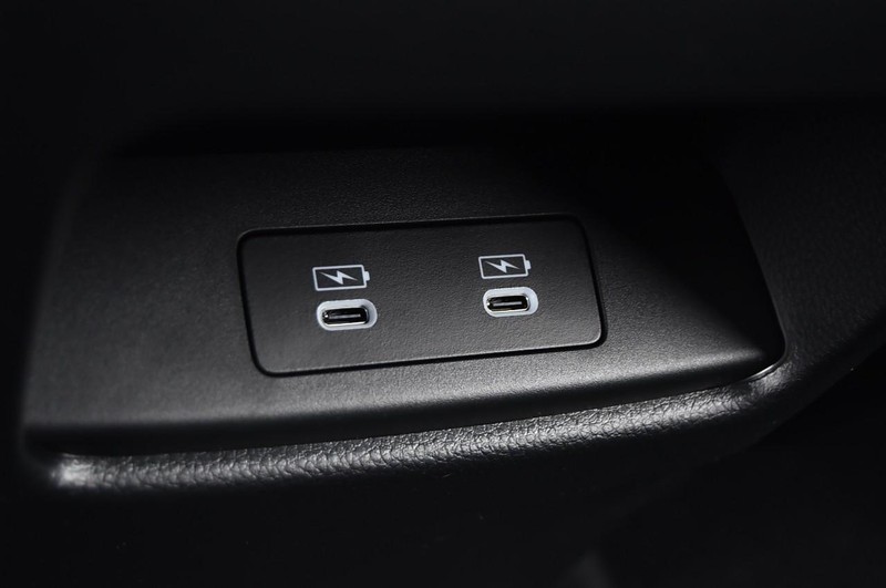 Honda CR-V Hybrid Vehicle Image 26