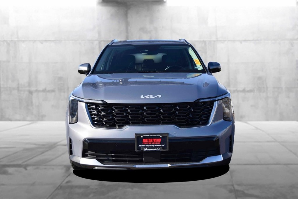 Kia Sorento Vehicle Full-screen Gallery Image 4