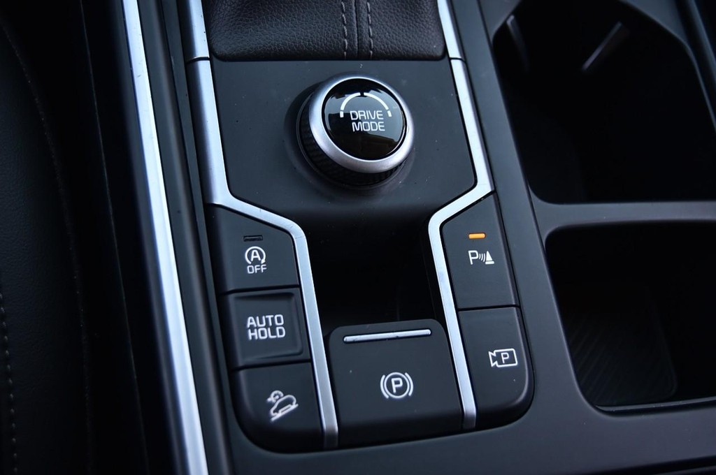 Kia Sorento Vehicle Full-screen Gallery Image 17