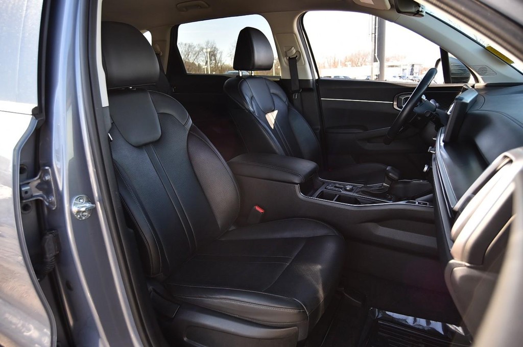 Kia Sorento Vehicle Full-screen Gallery Image 21