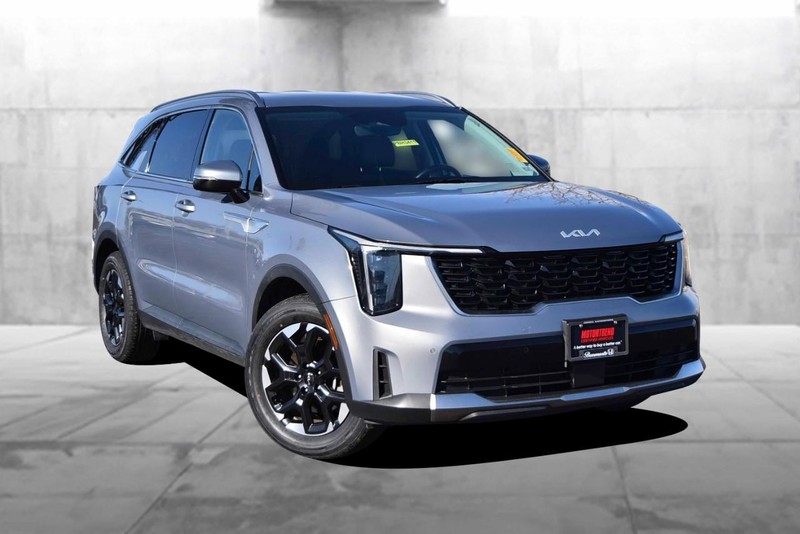 Kia Sorento Vehicle Full-screen Gallery Image 2