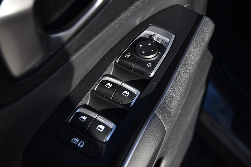 Kia Sorento Vehicle Full-screen Gallery Image 8