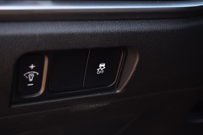 Kia Sorento Vehicle Full-screen Gallery Image 10