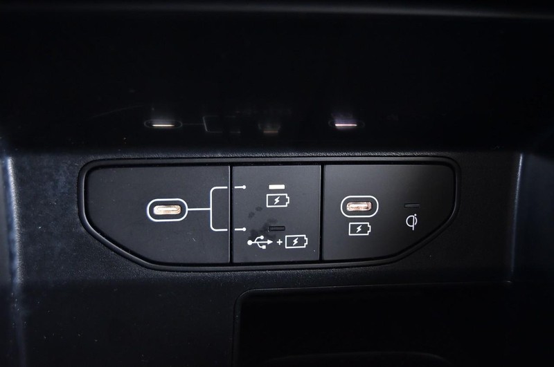 Kia Sorento Vehicle Full-screen Gallery Image 15