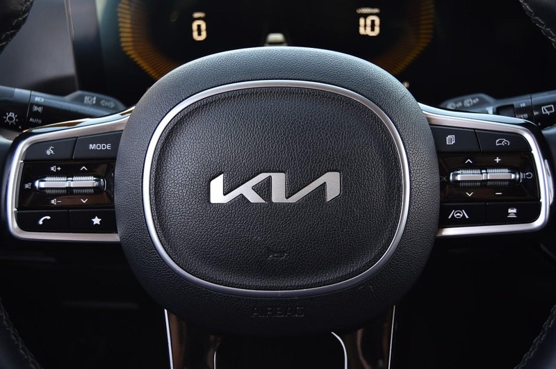 Kia Sorento Vehicle Full-screen Gallery Image 19