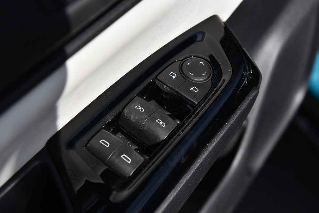 Honda Prologue Vehicle Image 08