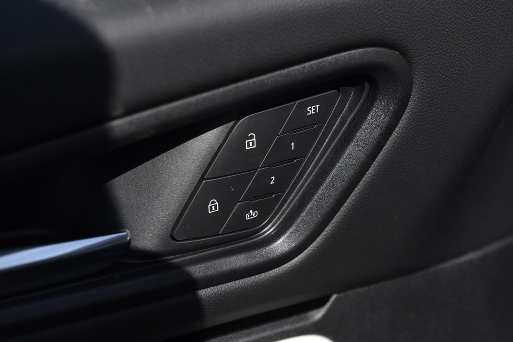 Honda Prologue Vehicle Image 09