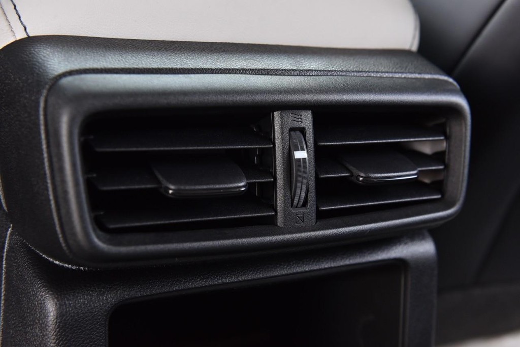 Honda Prologue Vehicle Image 23