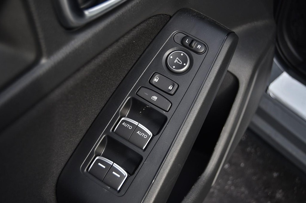 Honda Civic Hatchback Vehicle Image 08