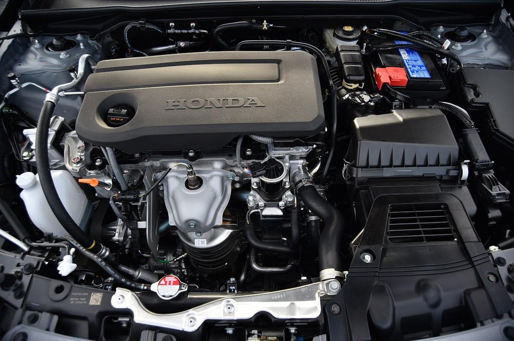 Honda Civic Hatchback Vehicle Image 24