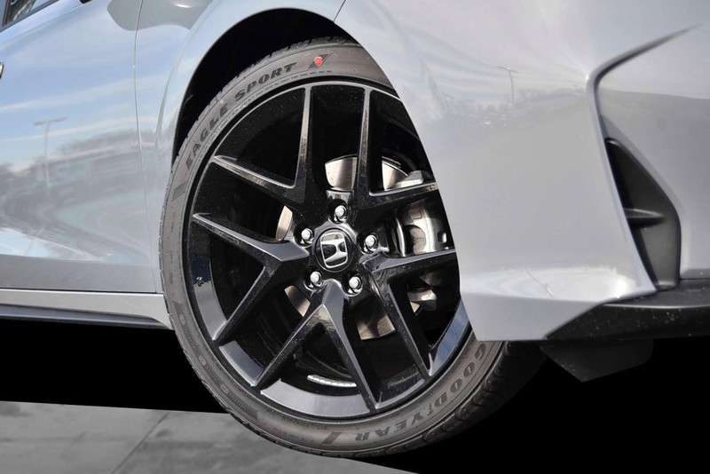 Honda Civic Hatchback Vehicle Image 03