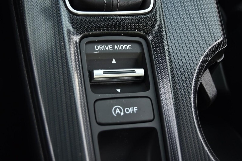 Honda Civic Hatchback Vehicle Image 17