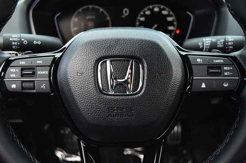 Honda Civic Hatchback Vehicle Image 19