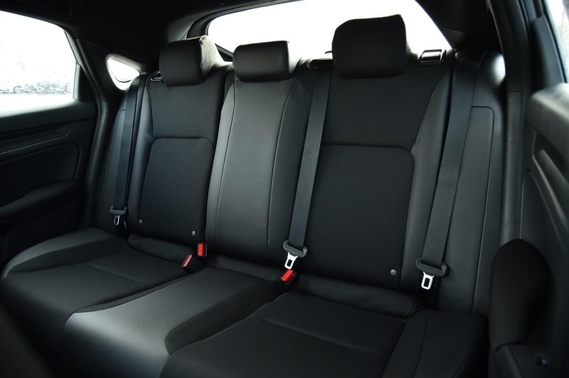 Honda Civic Hatchback Vehicle Image 22