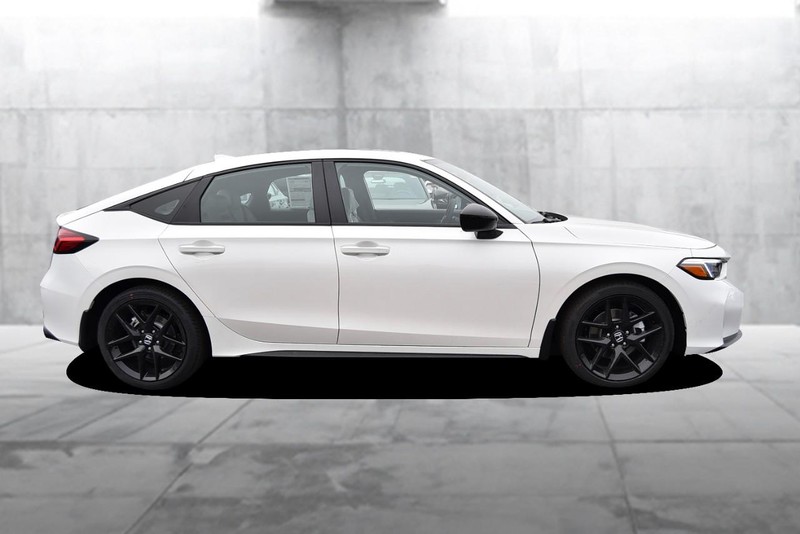 Honda Civic Hatchback Hybrid Vehicle Image 05