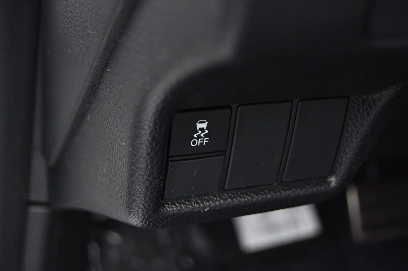 Honda Civic Hatchback Hybrid Vehicle Image 10