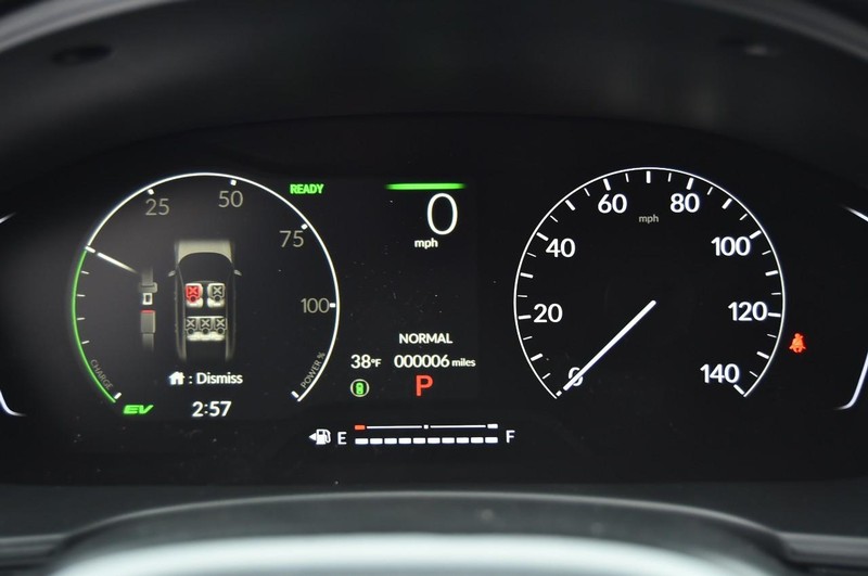 Honda Civic Hatchback Hybrid Vehicle Image 11