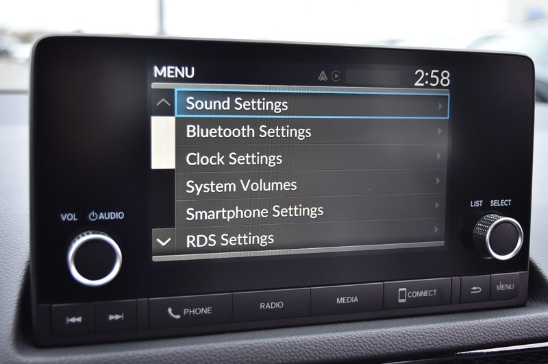 Honda Civic Hatchback Hybrid Vehicle Image 14