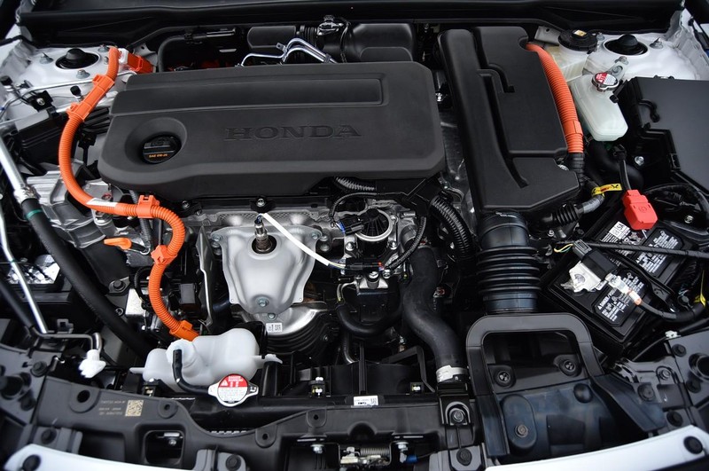 Honda Civic Hatchback Hybrid Vehicle Image 25
