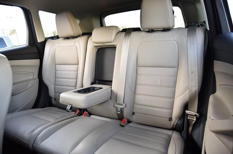 Ford Escape Vehicle Full-screen Gallery Image 20