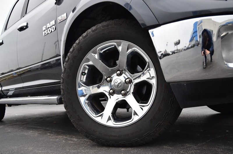 Ram 1500 Vehicle Full-screen Gallery Image 3