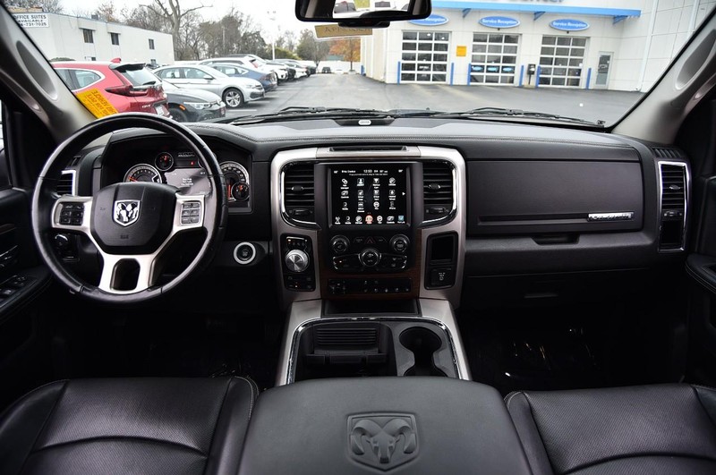 Ram 1500 Vehicle Full-screen Gallery Image 8